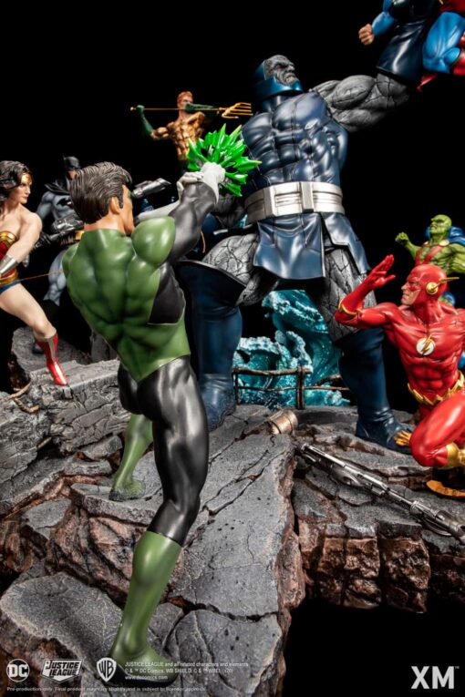 JLA Vs Darkseid 1:6 Scale Comic Version By XM Studio - Image 2