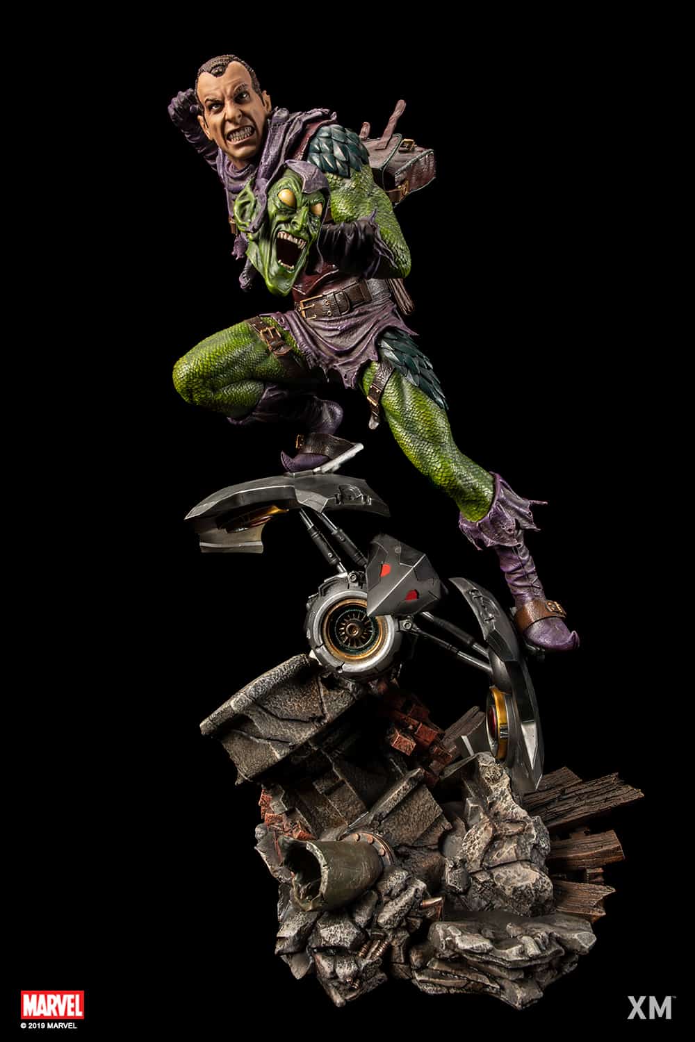 Green Goblin Ver. B 1:4 Scale Comic Version By XM Studio - Image 2