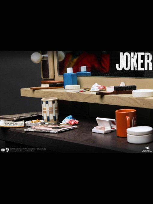 QUEEN STUDIOS Joker (Arthur Fleck) 1:3 Scale Statue - PREMIUM EDITION - Image 19