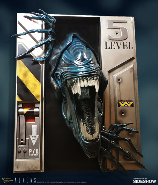 Aliens: Alien Queen Life-Size Wall Sculpture Exclusive Edition - Hollywood Collectibles Group - Image 2
