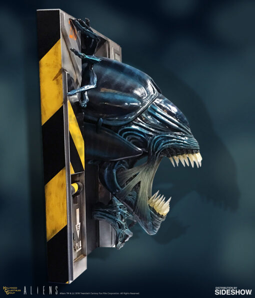 Aliens: Alien Queen Life-Size Wall Sculpture Exclusive Edition - Hollywood Collectibles Group - Image 7