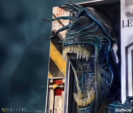 Aliens: Alien Queen Life-Size Wall Sculpture Exclusive Edition - Hollywood Collectibles Group - Image 8