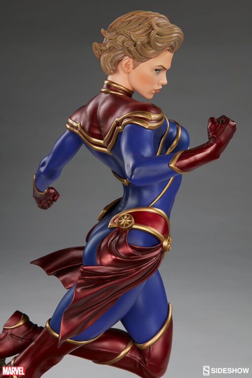 Captain Marvel Premium Format™ Figure by Sideshow Collectibles COLLECTOR EDITION LIMITED EDITION - Image 9
