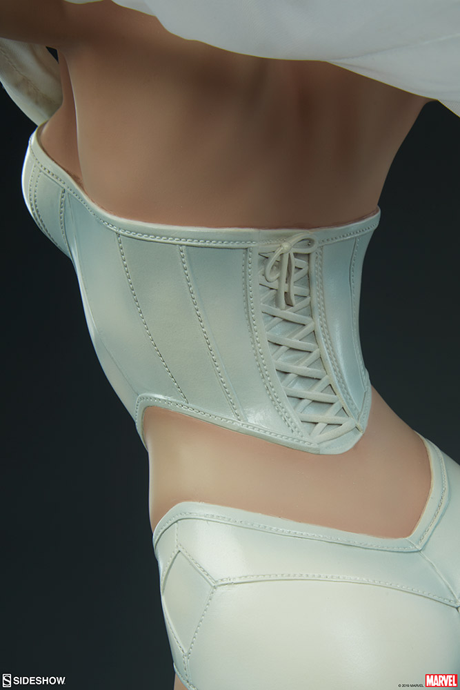 Emma Frost Premium Format™ Figure by Sideshow Collectibles COLLECTOR EDITION LIMITED EDITION - Image 11