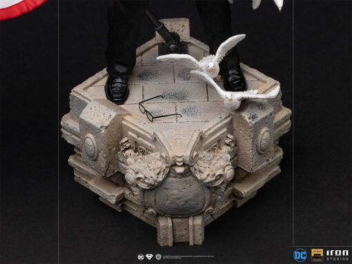 Clark Kent Deluxe Art Scale 1/10 – DC Comics - Image 12