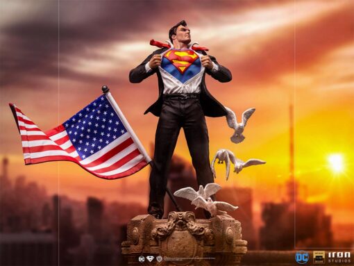 Clark Kent Deluxe Art Scale 1/10 – DC Comics - Image 6