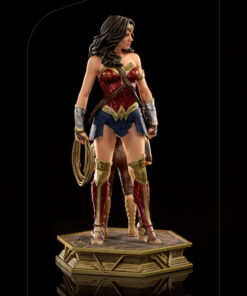 Wonder Woman & Young Diana Deluxe Art Scale 1/10 – WW84 By Iron Studios - Image 7