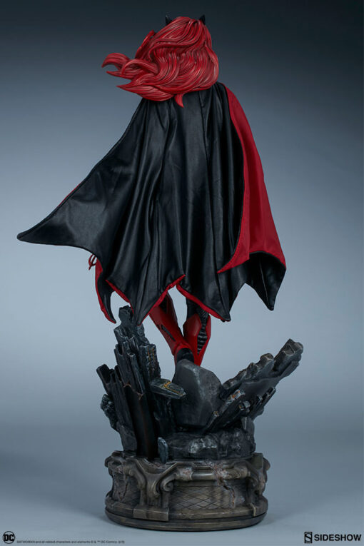BATWOMAN PREMIUM FORMAT FIGURE BY SIDESHOW COLLECTIBLES - Image 6