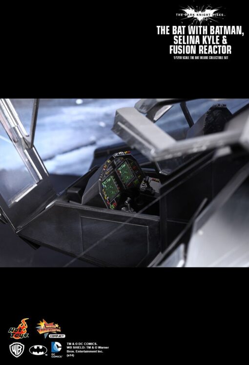 The Bat with Batman, Selena Kyle & Fusion Reactor - Image 4