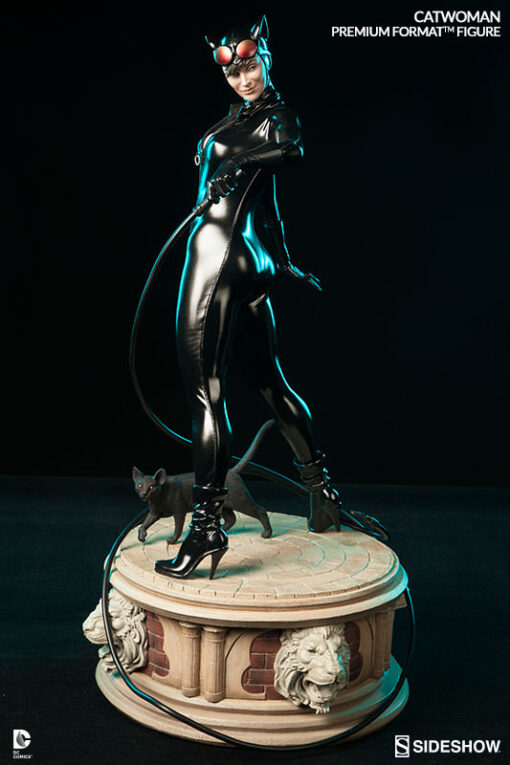 Catwoman Premium Format™ Figure by Sideshow Collectibles EXCLUSIVE LIMITED EDITION Limited Edition: 2000