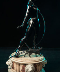 Catwoman Premium Format™ Figure by Sideshow Collectibles EXCLUSIVE LIMITED EDITION Limited Edition: 2000 - Image 3