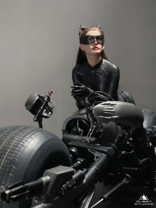 DC The Dark Knight Rises Catwoman 1/3 Statue - Image 6