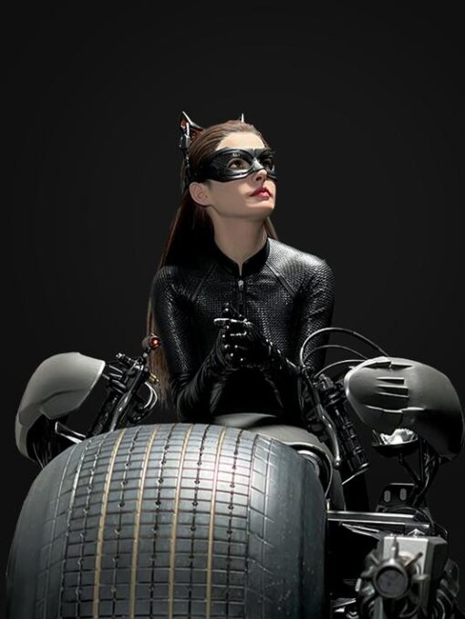 DC The Dark Knight Rises Catwoman 1/3 Statue