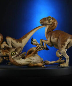 Crash McCreerys Baby Raptors Diorama by Chronicle Collectibles - Image 5