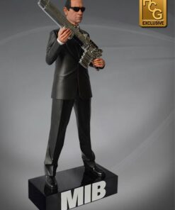 HCG Exclusive Men In Black Diorama Set - Image 7