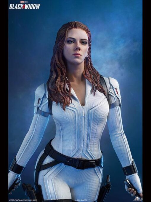 Black Widow (Snow Suit) 1/4 Statue By Queen Studios - Image 11