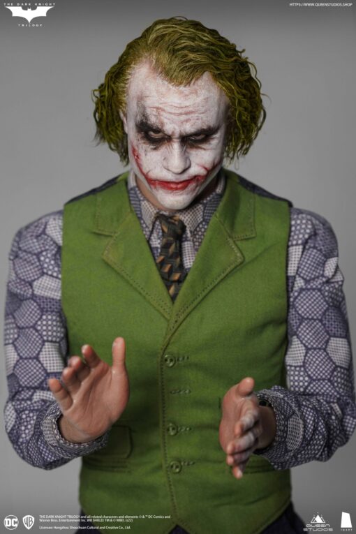 Joker (Heath Ledger) 1:6 Collectible Action Figure  - Premium (2 figures) - Image 22