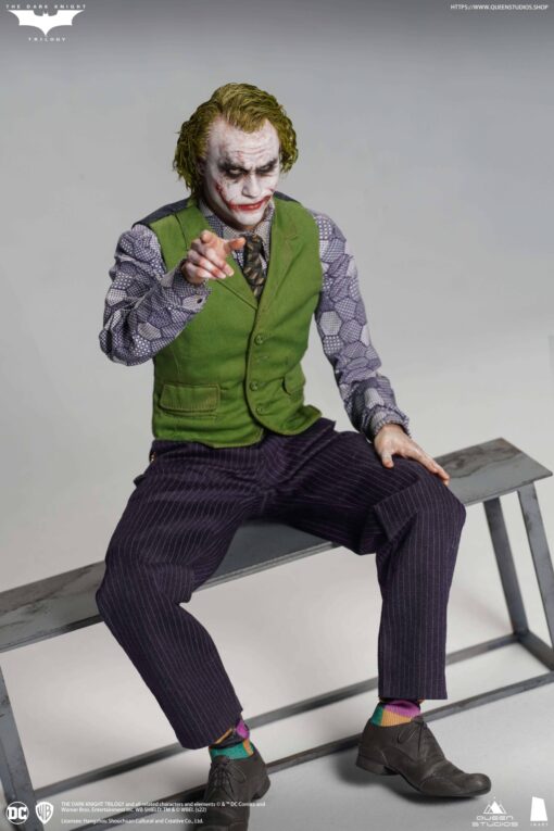 Joker (Heath Ledger) 1:6 Collectible Action Figure  - Premium (2 figures) - Image 23