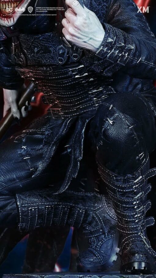 The Batman Who Laughs (Dark Night: Metal) 1/4 scale statue  By XM Studios - Image 19