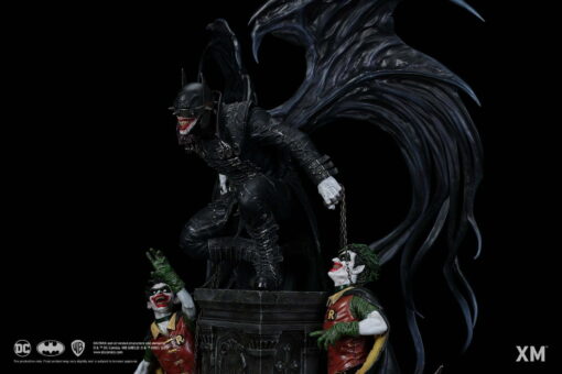 The Batman Who Laughs (Dark Night: Metal) 1/4 scale statue  By XM Studios - Image 4