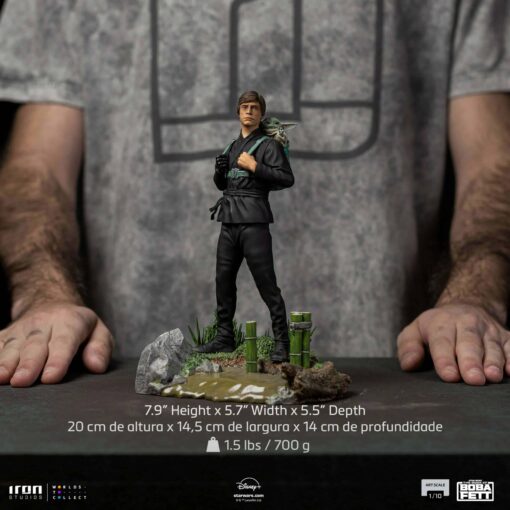 LUKE SKYWALKER AND GROGU TRAINING BOOK OF BOBA FETT 1/10 SCALE STATUE BY IRON STUDIO - Image 2