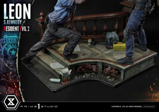 Resident Evil 2 Leon S. Kennedy 1/4 scale Statue by Prime 1 Studio - Image 13