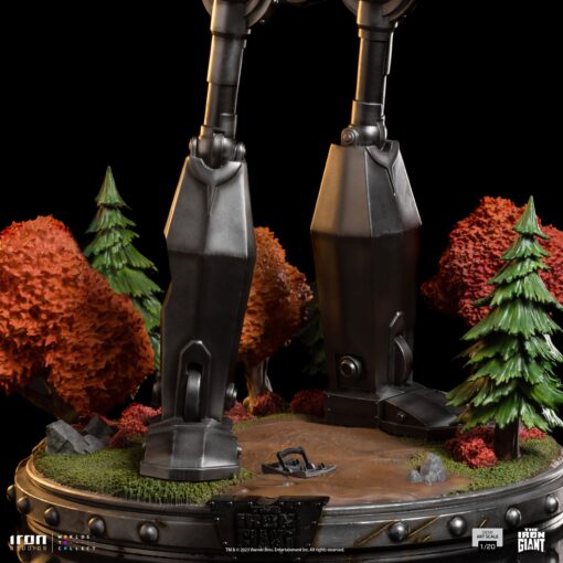 Iron Giant & Hogarth Hughes 1/10 Art Scale Statue By Iron Studios - Image 12