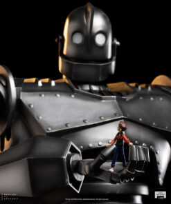 Iron Giant & Hogarth Hughes 1/10 Art Scale Statue By Iron Studios - Image 14