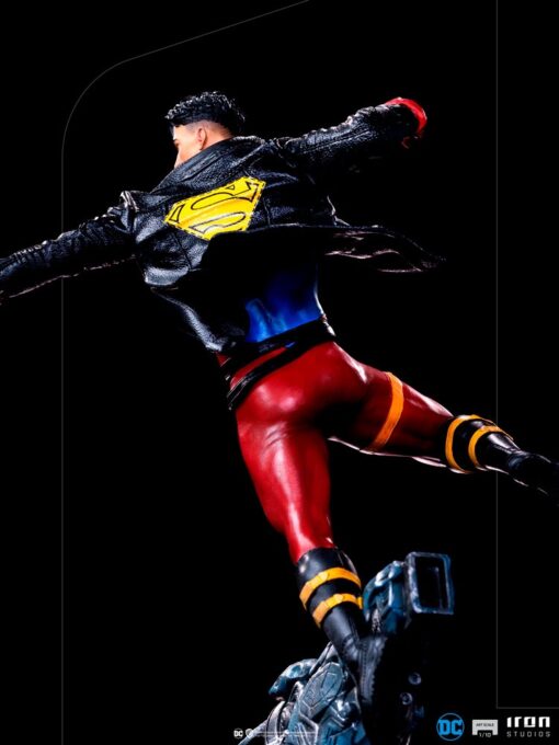 SUPERBOY1:10 Scale Statue by Iron Studios - Image 10