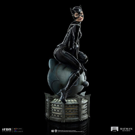 CATWOMAN Legacy Replica 1/4 Statue By Iron Studios - Image 11