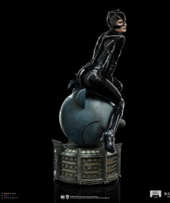CATWOMAN Legacy Replica 1/4 Statue By Iron Studios - Image 12