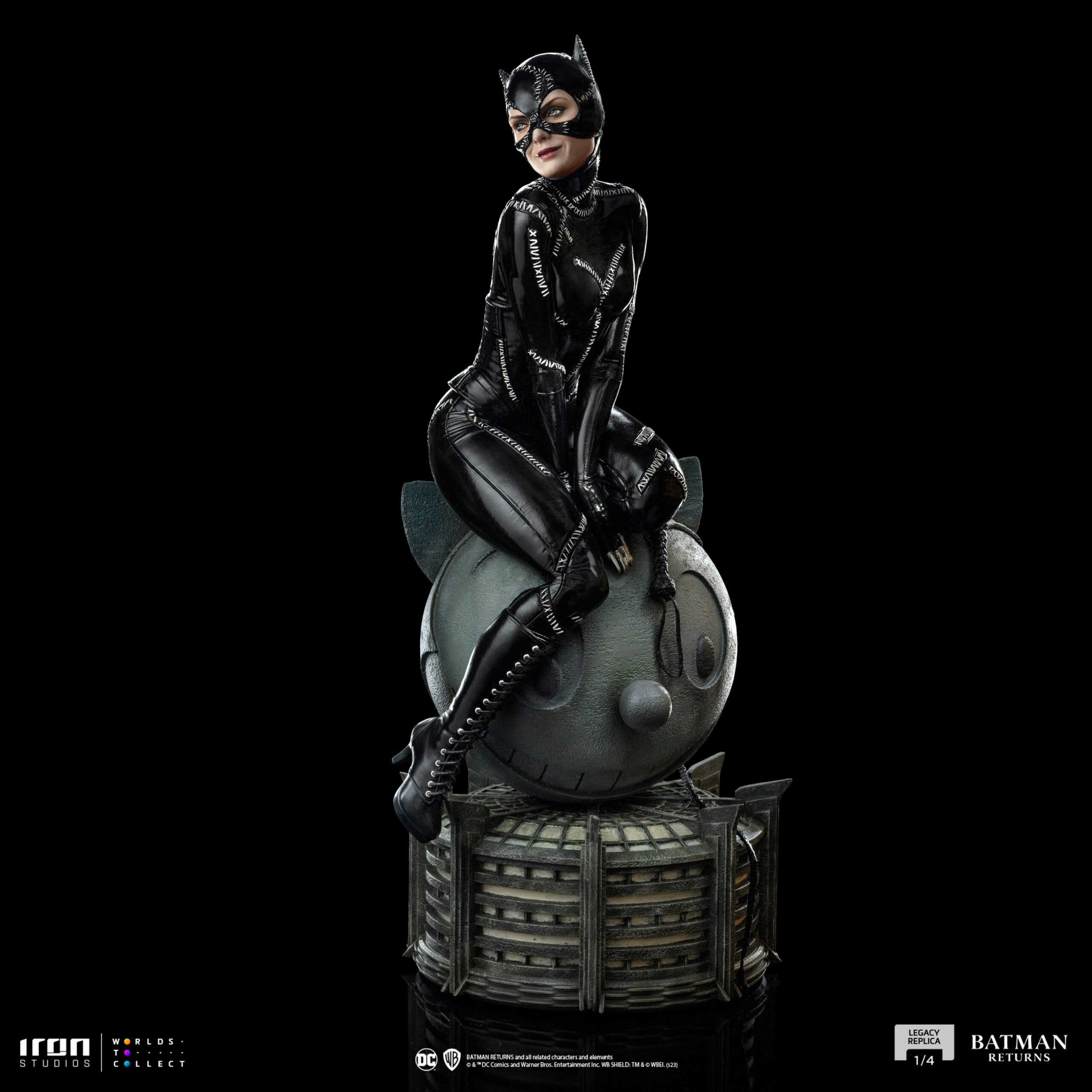 CATWOMAN Legacy Replica 1/4 Statue By Iron Studios - Image 15
