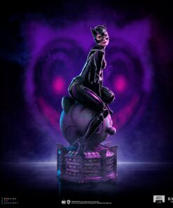 CATWOMAN Legacy Replica 1/4 Statue By Iron Studios