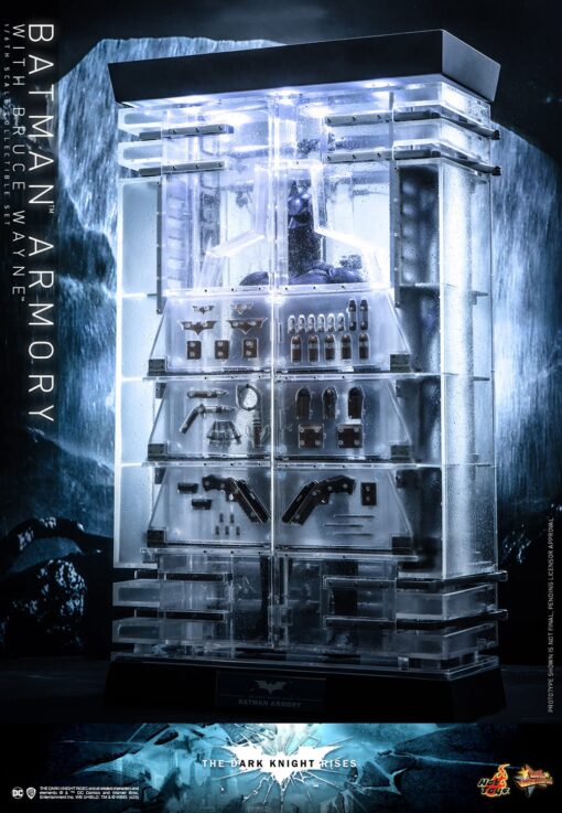 Batman Armory with Bruce Wayne Sixth Scale Figure Set By Hottoys - Image 4