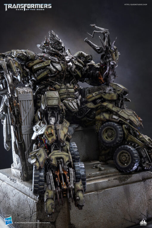 Megatron on Throne Statue By Queen Studios - Image 10