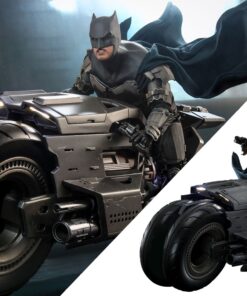 Alternative view of Batman and Batcycle Sixth Scale Figure Set  By Hot Toys
