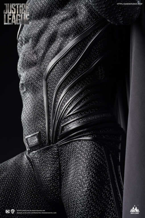 DC Superman (Black Suit) 1/3 Scale Statue Premium Edition By Queen Studio99 pieces worldwide - Image 32