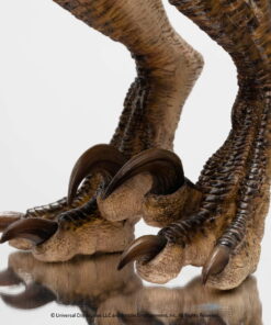 "Clever Girl" Velociraptor Maquette Reproduction WITH ACRYLIC CASE - By ECC - Image 13