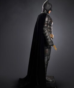 Queen Studios: Christian Bale 1/1 Bust + TDK Batman 1/1 Statue (with interchangeable head sculpts) - Deluxe Edition - Image 7
