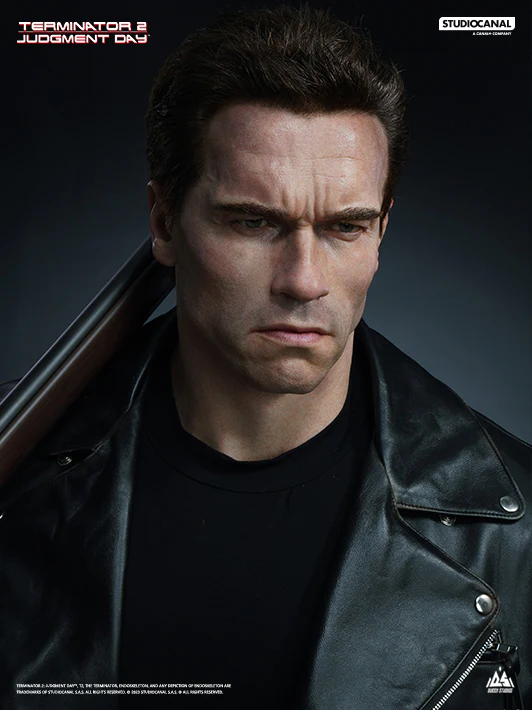 13.Terminator_2_T_800_Life-Size_Bust_1800x1800