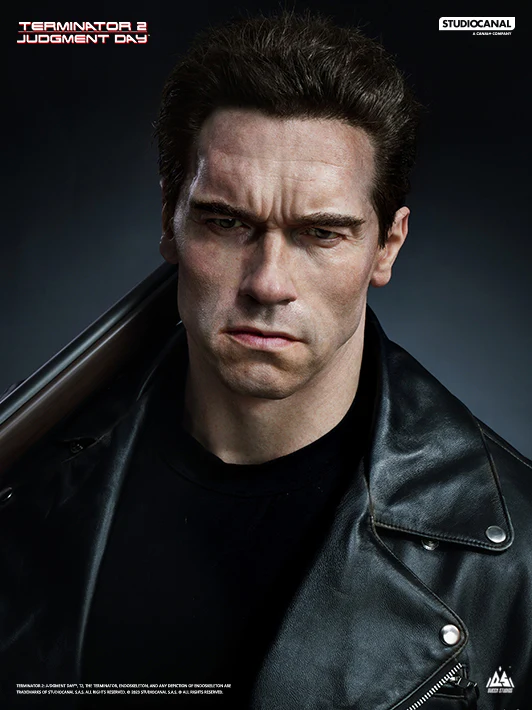 14.Terminator_2_T_800_Life-Size_Bust_1800x1800