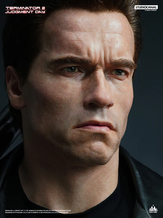 15.Terminator_2_T_800_Life-Size_Bust_1800x1800