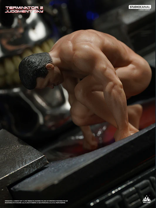 16.Terminator_2_T_800_Life-Size_Bust_1800x1800