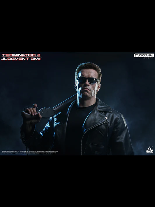 18.Terminator_2_T_800_Life-Size_Bust_1800x1800