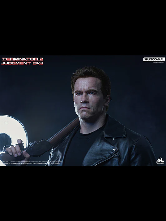 19.Terminator_2_T_800_Life-Size_Bust_1800x1800