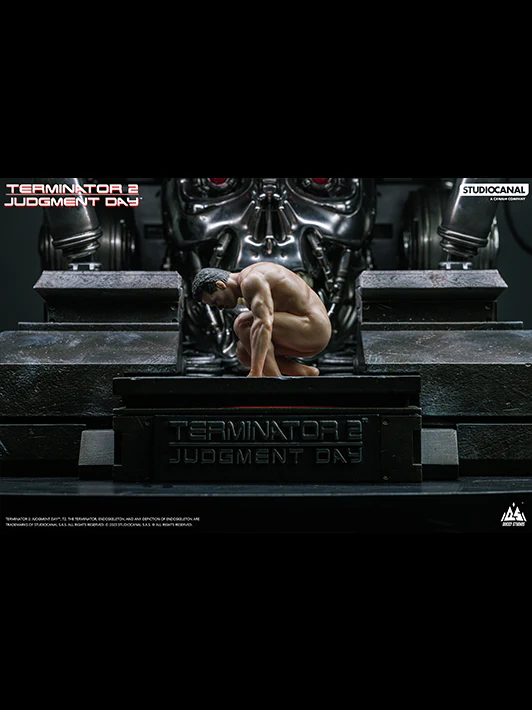 26.Terminator_2_T_800_Life-Size_Bust_1800x1800