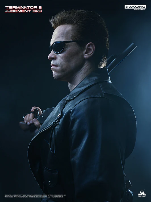 7.Terminator_2_T_800_Life-Size_Bust_1800x1800