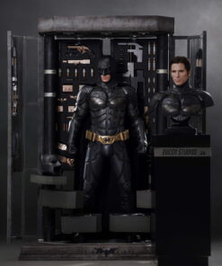 Queen Studios - Christian Bale 1/1 Bust + TDK Batman 1/1 Statue + Batman Armory (with interchangeable head sculpts) Ultimate Edition