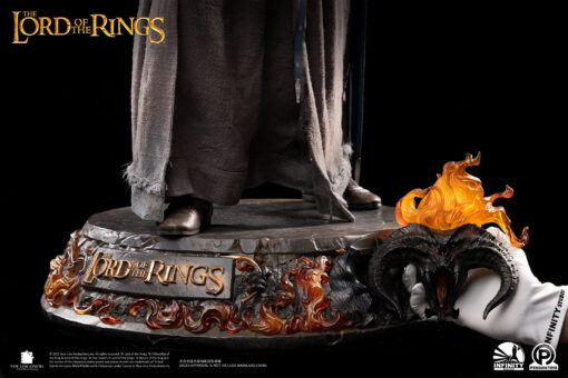 Infinity Studio X Penguin Toys Master Forge Series "The Lord of the Rings" Gandalf The Grey - Image 3