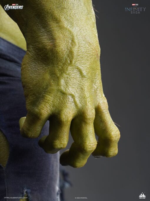 Queen Studios Hulk 1/3 Statue - Image 11